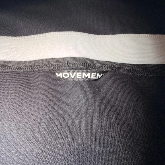 Free People Cropped Zip Up lounge jacket- black and white with collar- great con - Picture 9 of 9